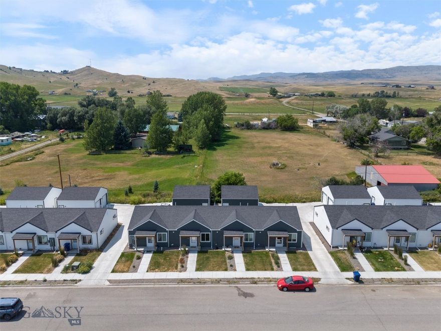 Grab this golden opportunity with 407 Brookline St., Unit B – a freshly painted condo located in the scenic town of Livingston, MT, this 2-bedroom, 1-bathroom condo offers 680 sq ft of easy-living bliss all on one level. Enjoy an open floor plan, sleek black appliances, tiled backsplash in kitchen, stylish LVT & tile flooring, comfy carpeted bedrooms, and a detached garage that’s perfect for your gear and your adventure essentials. Enjoy the convenience of being less than a mile from the Yellowstone River and just a 5-minute drive from Livingston Healthcare Hospital. This condo offers peaceful living with modern touches, just moments from downtown’s vibrant restaurants and galleries, and a mere 80 miles from the majestic Yellowstone National Park. Your next great opportunity starts here!