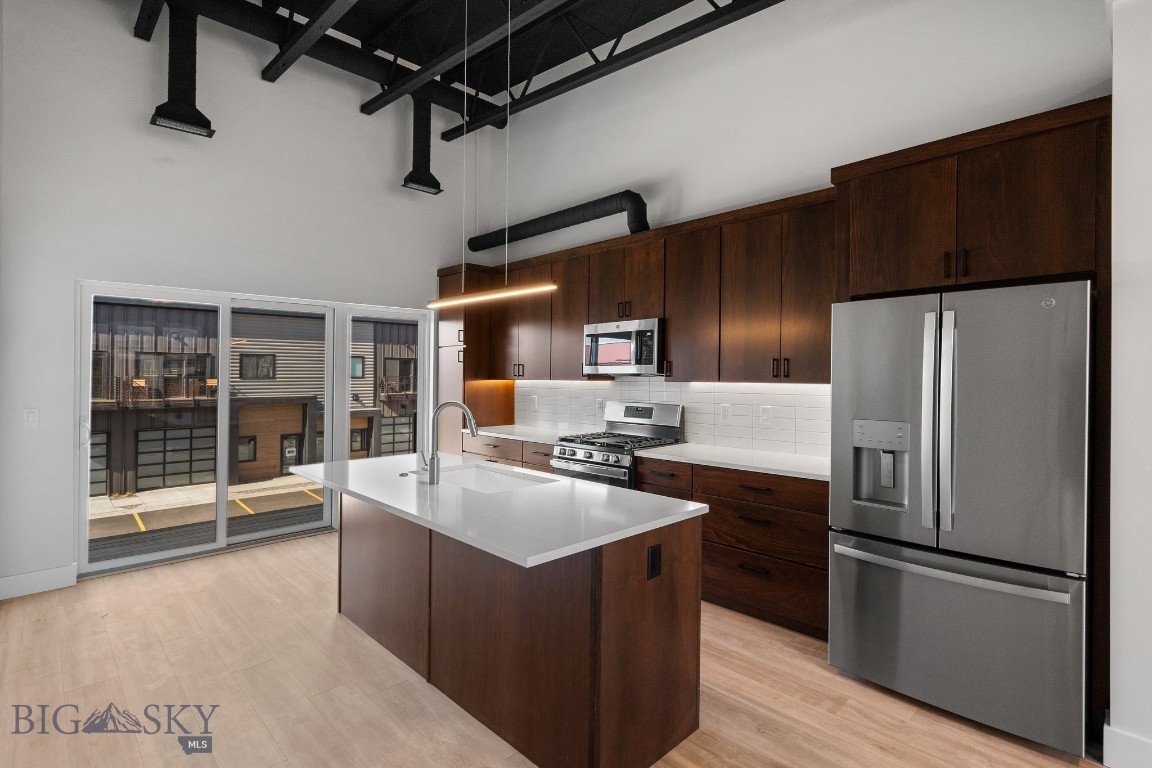 Gallatin Park - Commercial Sale