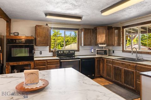 Photo of 360 Roosevelt Drive, Butte, MT 59701 (MLS # 405877)