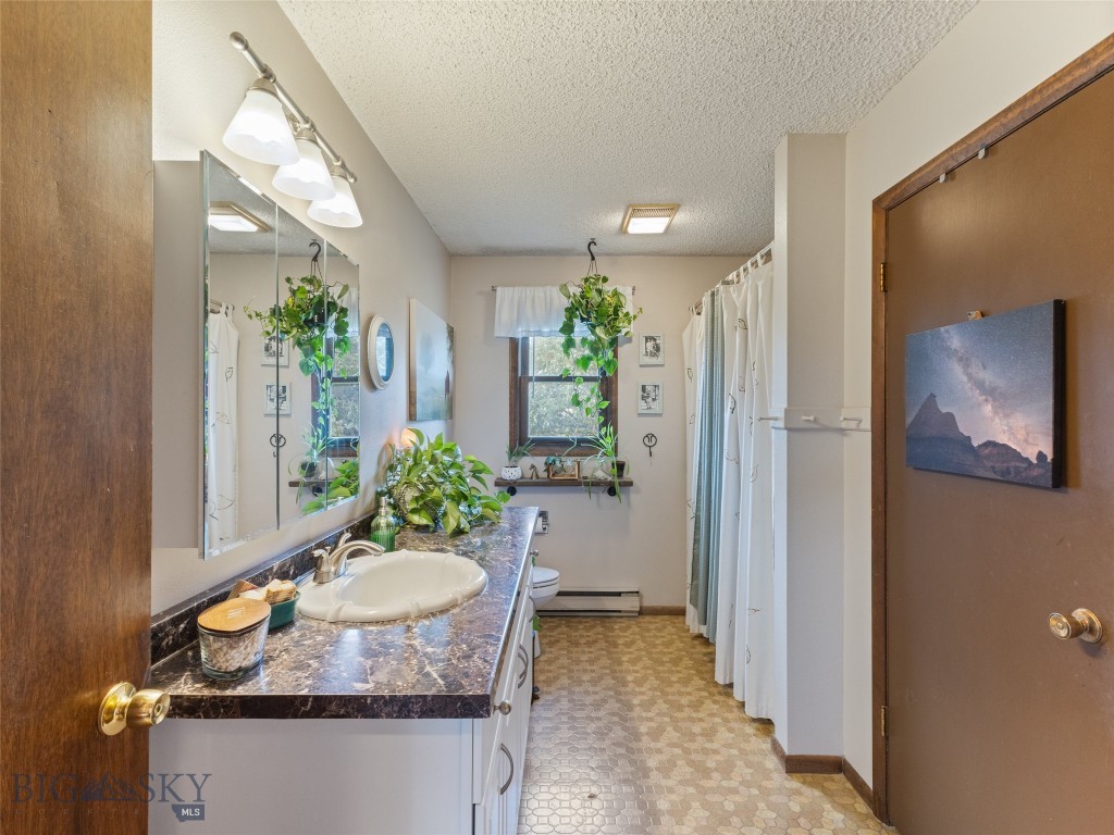 Manhattan, Montana 59741, United States, 4 Bedrooms Bedrooms, ,2 BathroomsBathrooms,Residential,Contingent,42354