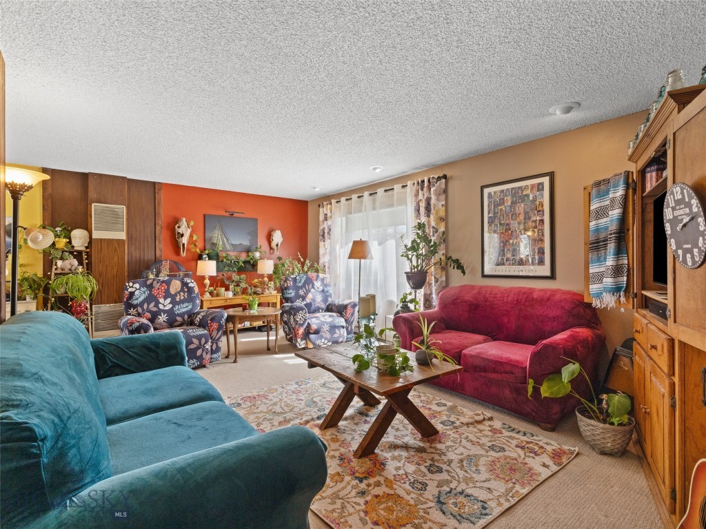 Manhattan, Montana 59741, United States, 4 Bedrooms Bedrooms, ,2 BathroomsBathrooms,Residential,Contingent,42354