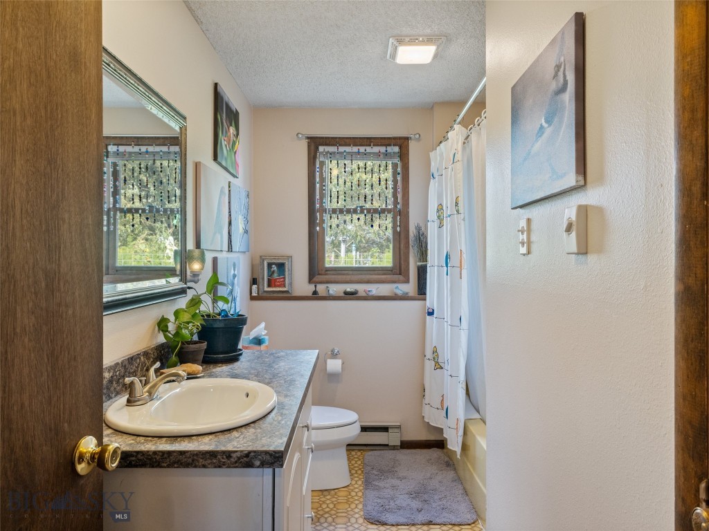 Manhattan, Montana 59741, United States, 4 Bedrooms Bedrooms, ,2 BathroomsBathrooms,Residential,Contingent,42354