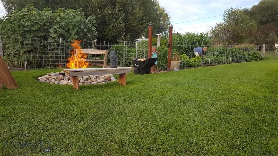 Manhattan, Montana 59741, United States, 4 Bedrooms Bedrooms, ,2 BathroomsBathrooms,Residential,Contingent,42354