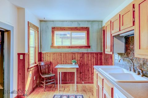 Photo of 326 S 5th Street, Livingston, MT 59047 (MLS # 403239)