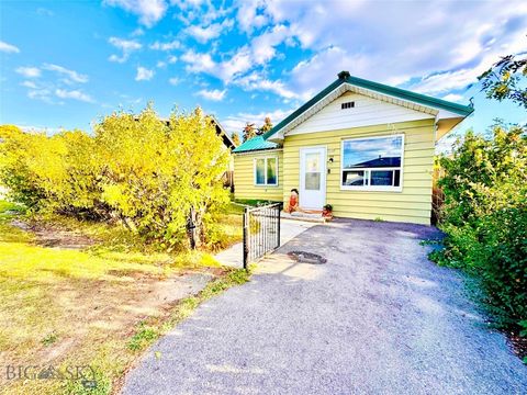 Photo of 2410 Yale Avenue, Butte, MT 59701 (MLS # 406013)