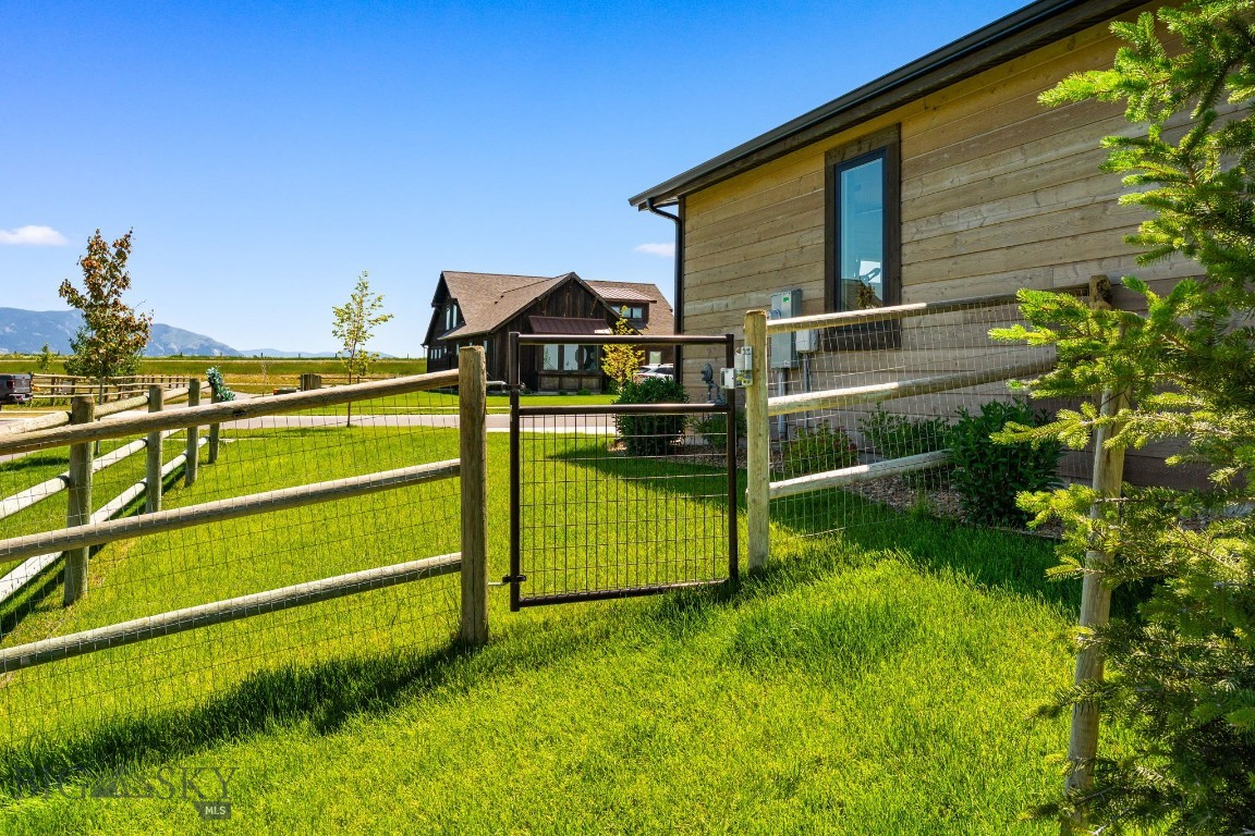 White Horse Ranch - Residential