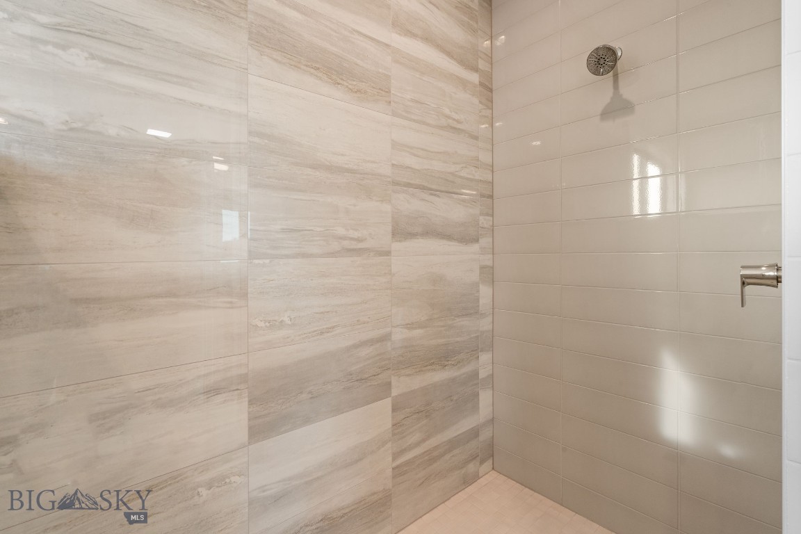 Creekside Meadows - Residential