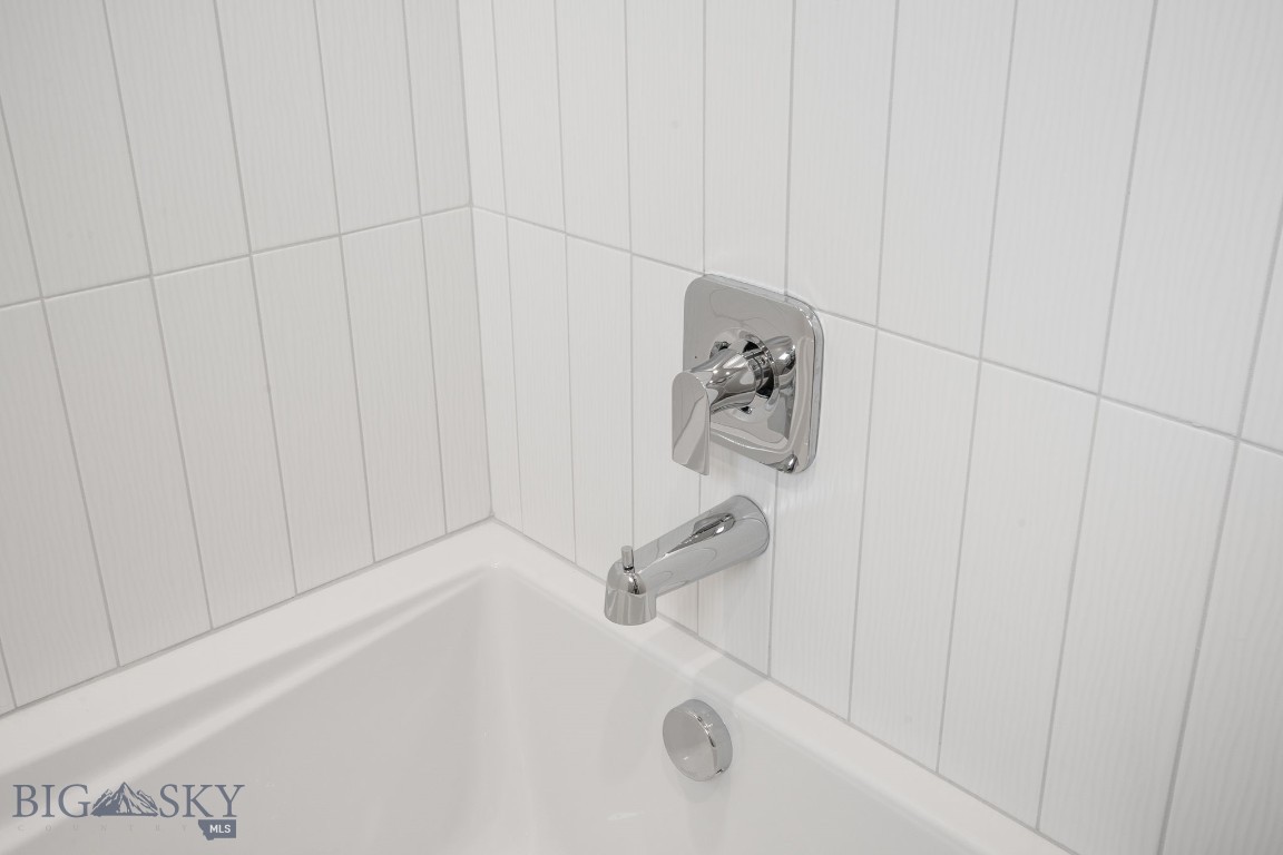 Creekside Meadows - Residential