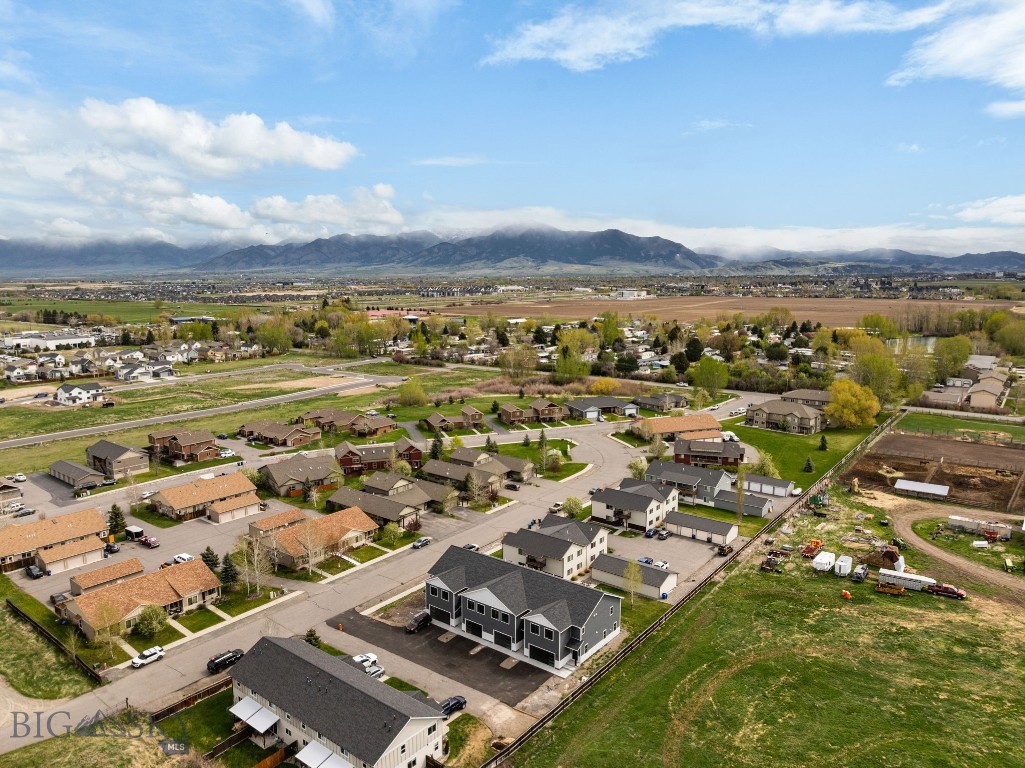 Falcon Hollow - Residential
