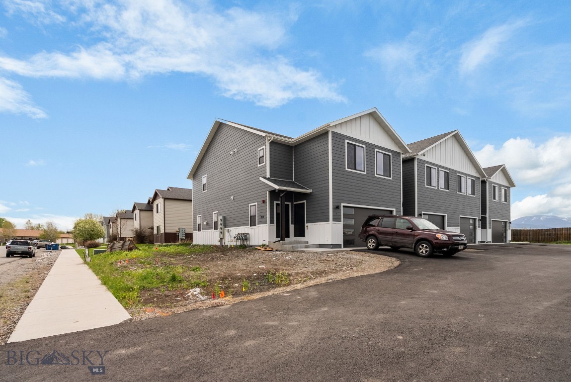 Falcon Hollow - Residential