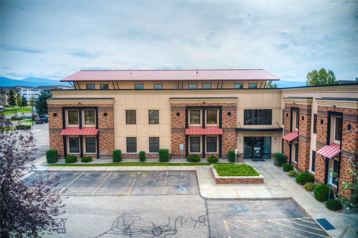 77 Discovery Drive