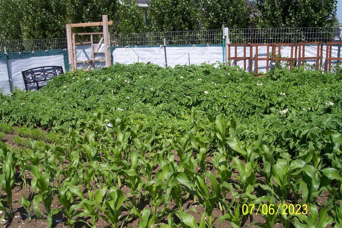 Lazy Acres - Residential