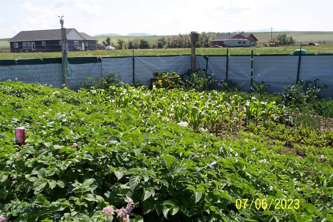 Lazy Acres - Residential