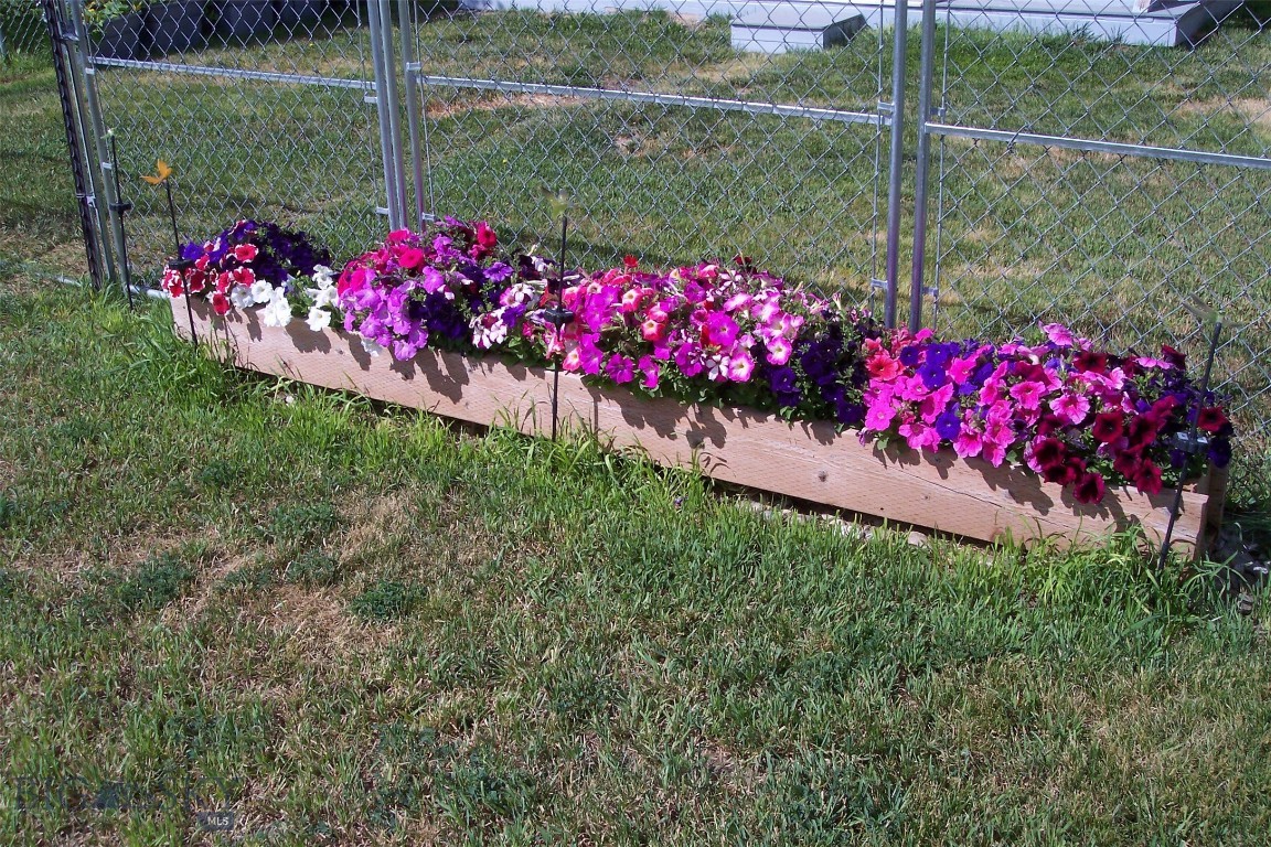 Lazy Acres - Residential