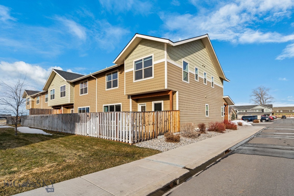 Bozeman, Montana 59718, United States, 3 Bedrooms Bedrooms, ,3 BathroomsBathrooms,Residential,Active,94685