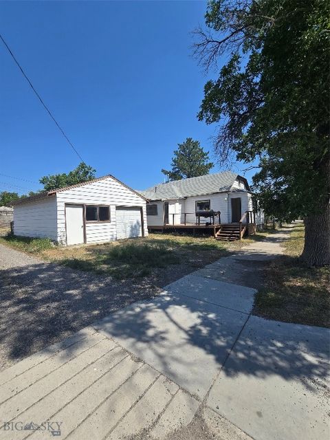 Photo of 617 E Callender Street, Livingston, MT 59047 (MLS # 404172)
