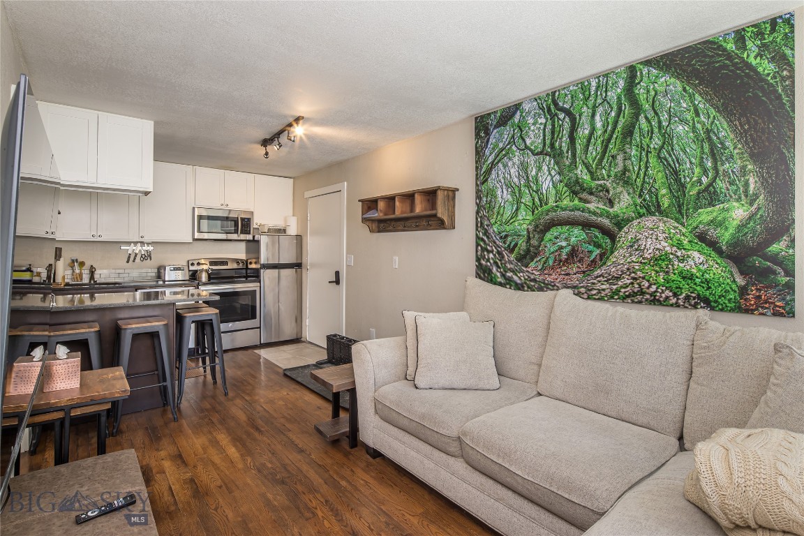 Hill Condos - Residential