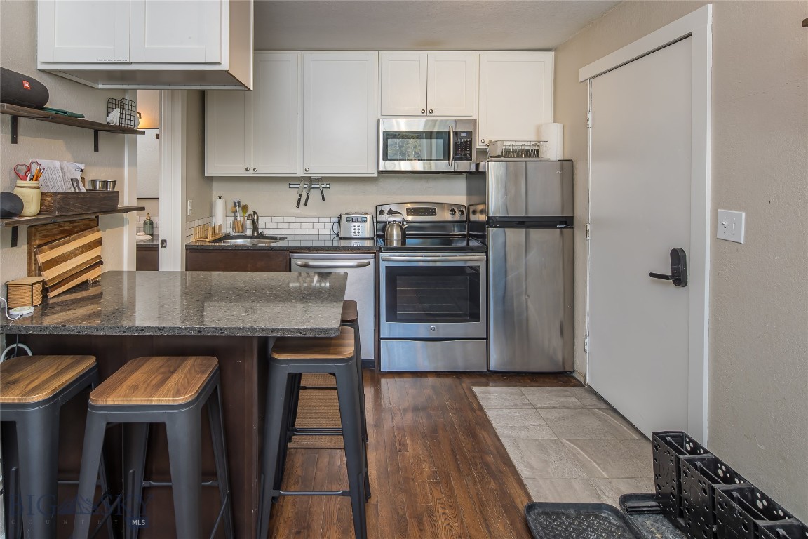 Hill Condos - Residential