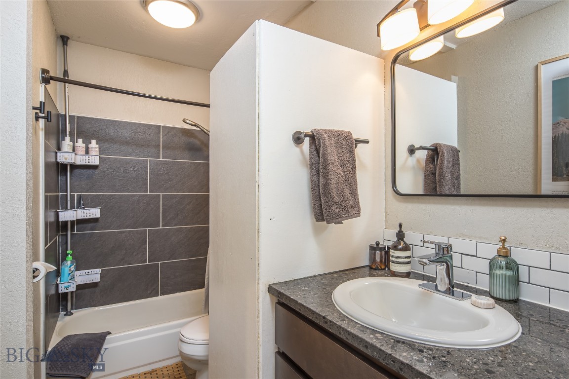 Hill Condos - Residential