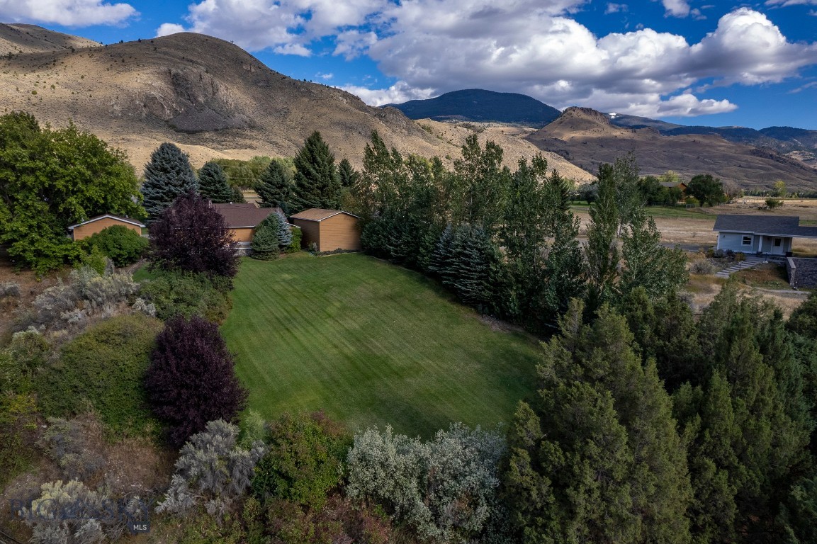 1077 US Highway 89 S