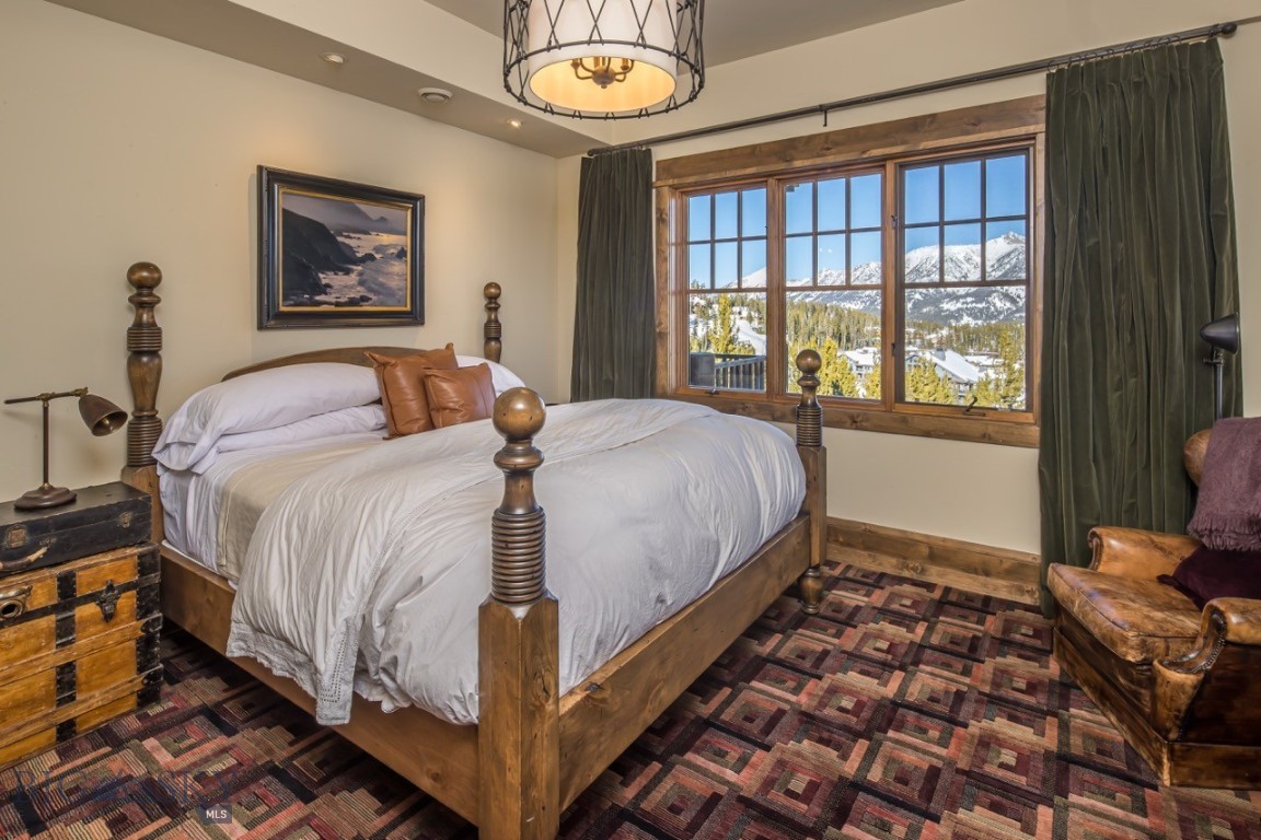 Diamond Hitch Of Ski Moonlight - Residential