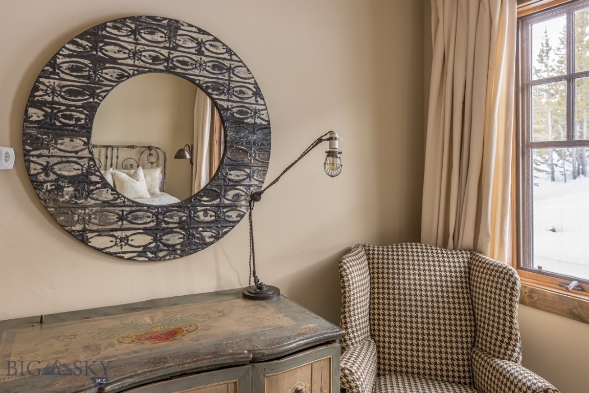 Diamond Hitch Of Ski Moonlight - Residential