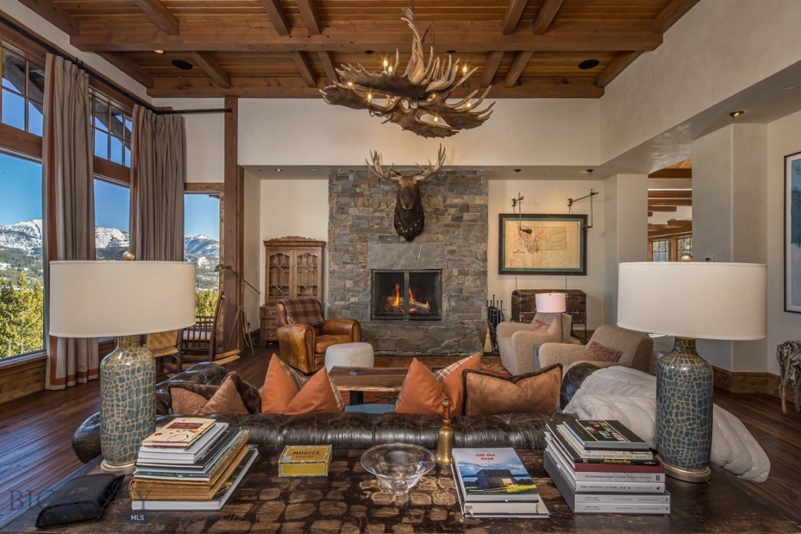 Diamond Hitch Of Ski Moonlight - Residential