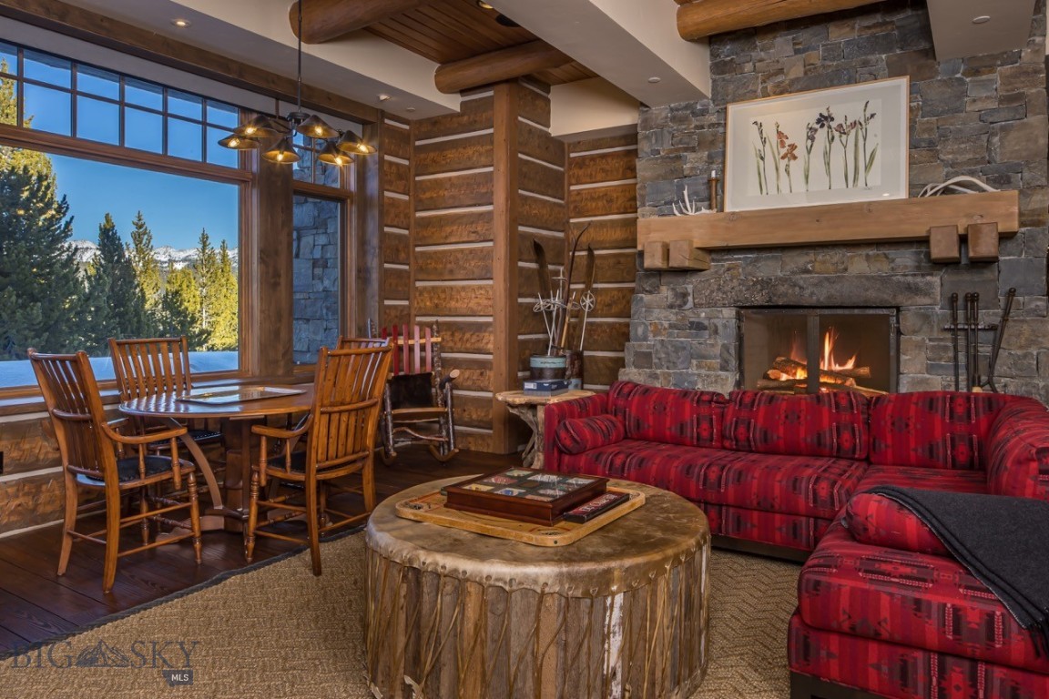 Diamond Hitch Of Ski Moonlight - Residential