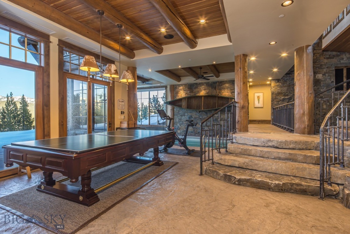 Diamond Hitch Of Ski Moonlight - Residential