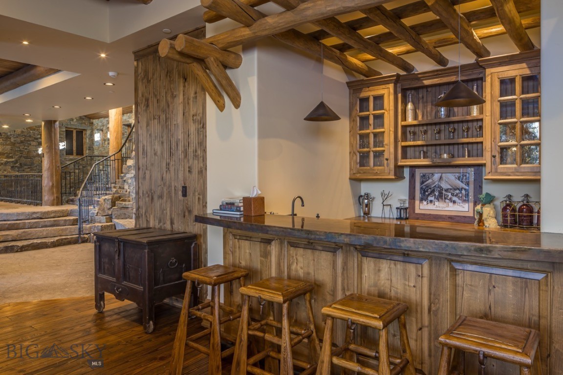 Diamond Hitch Of Ski Moonlight - Residential