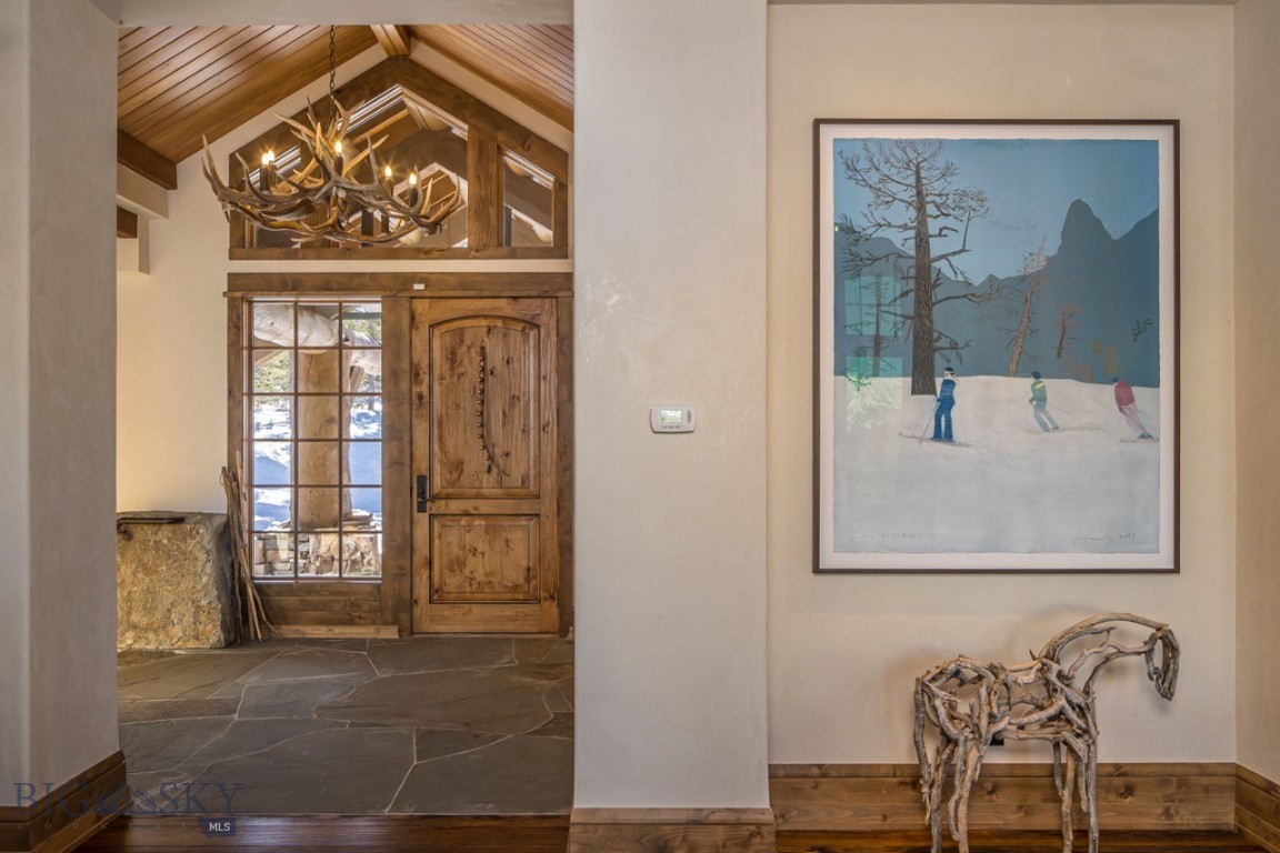 Diamond Hitch Of Ski Moonlight - Residential