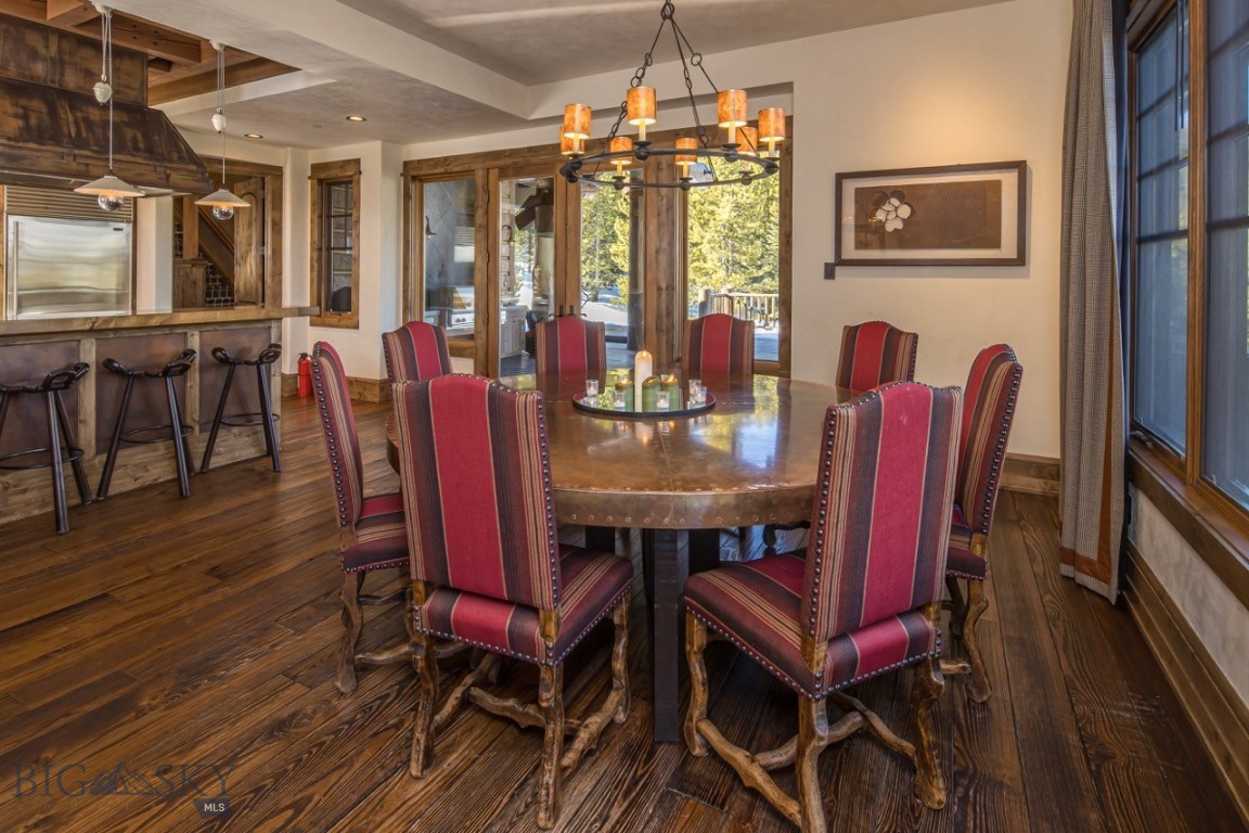 Diamond Hitch Of Ski Moonlight - Residential