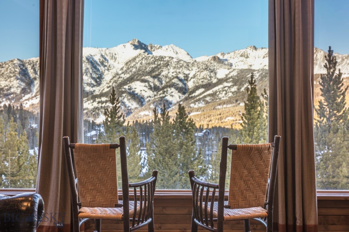 Diamond Hitch Of Ski Moonlight - Residential