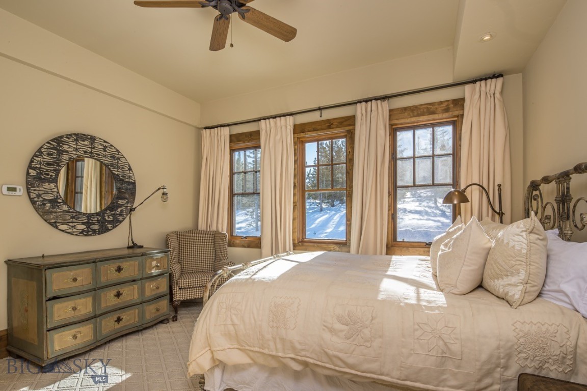 Diamond Hitch Of Ski Moonlight - Residential