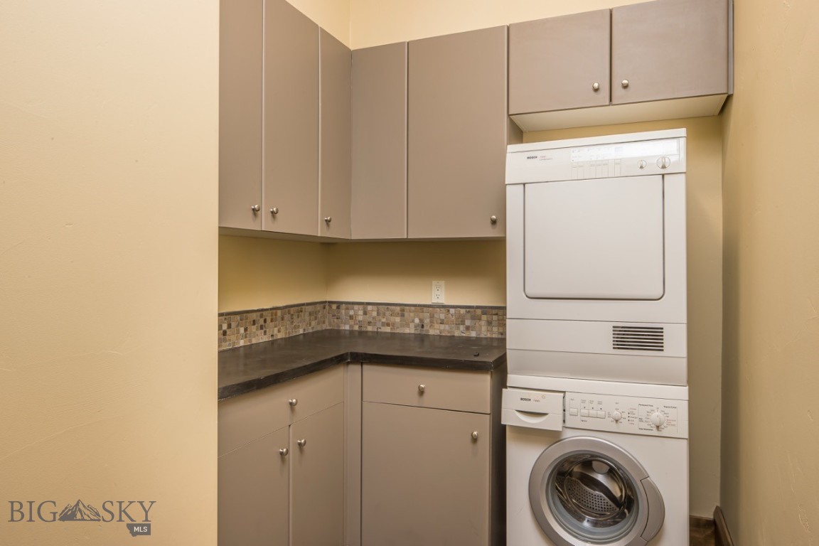 Diamond Hitch Of Ski Moonlight - Residential