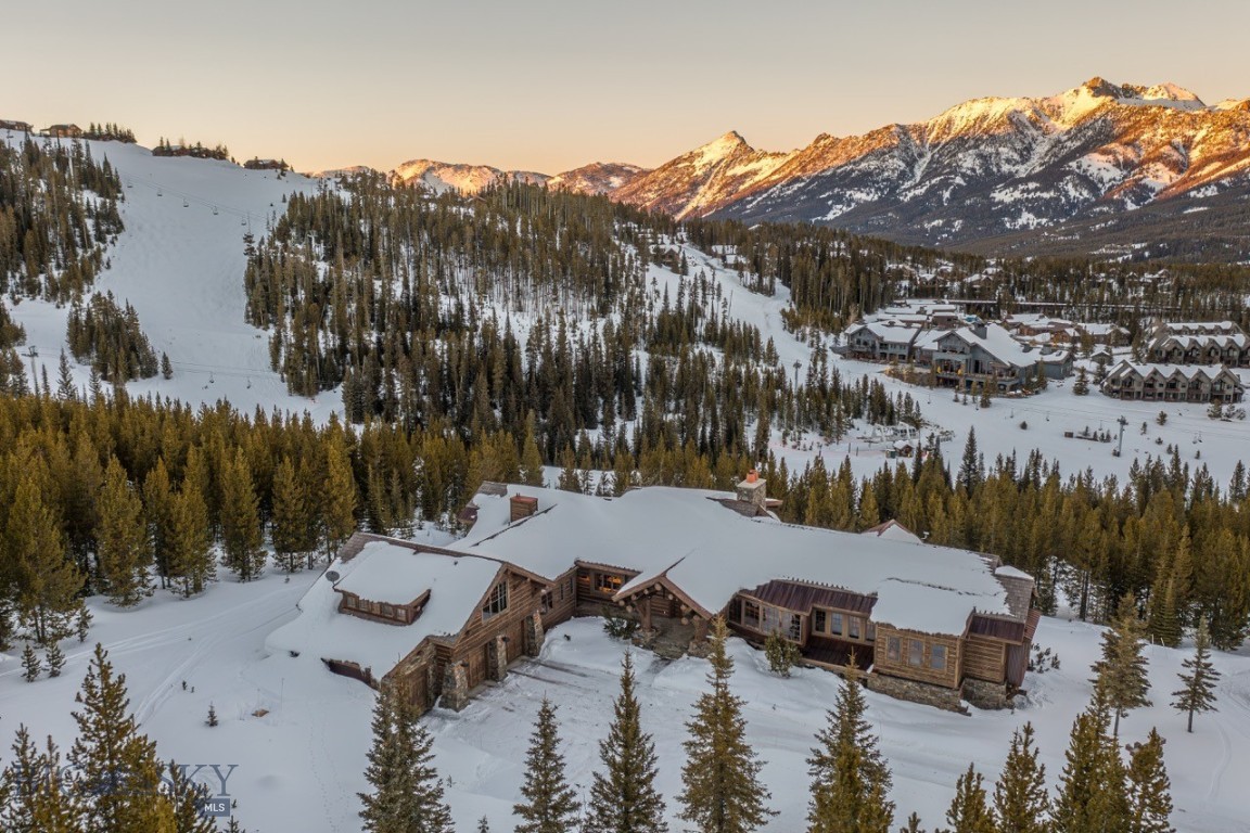 Diamond Hitch Of Ski Moonlight - Residential