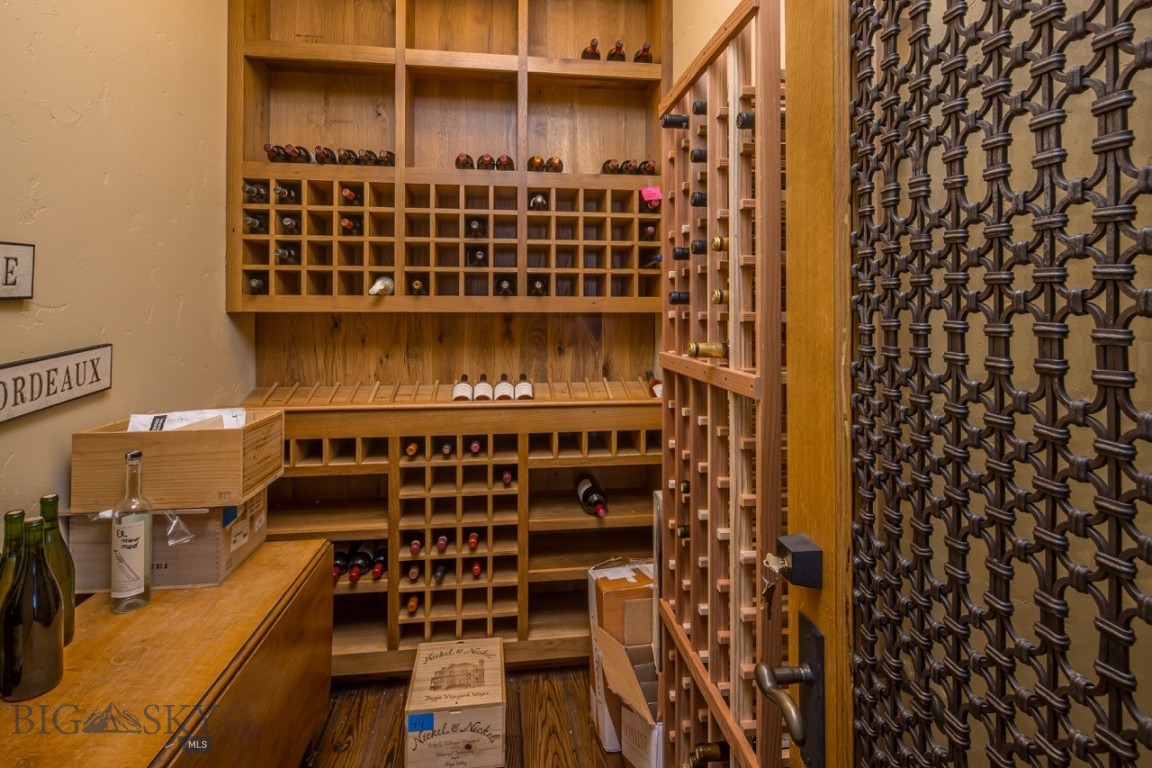 Diamond Hitch Of Ski Moonlight - Residential