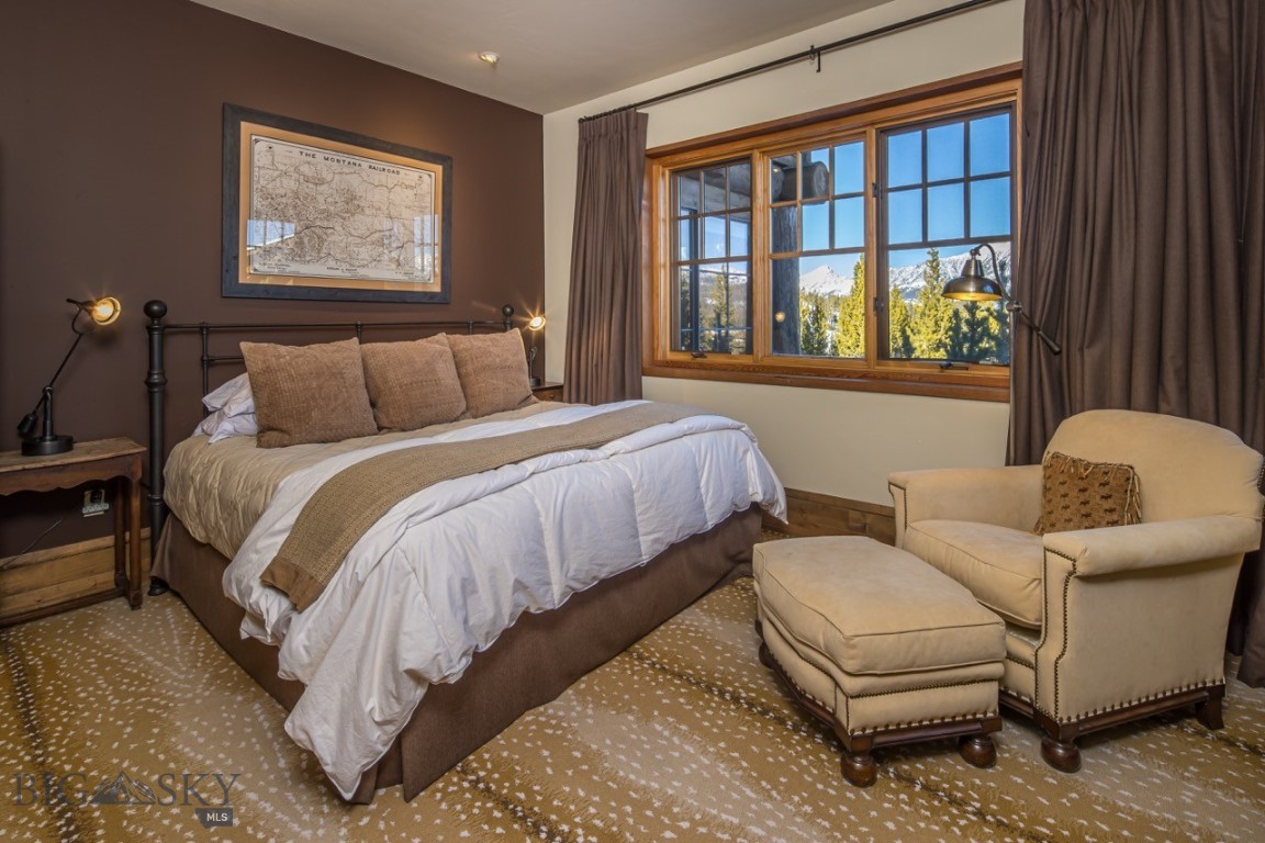 Diamond Hitch Of Ski Moonlight - Residential