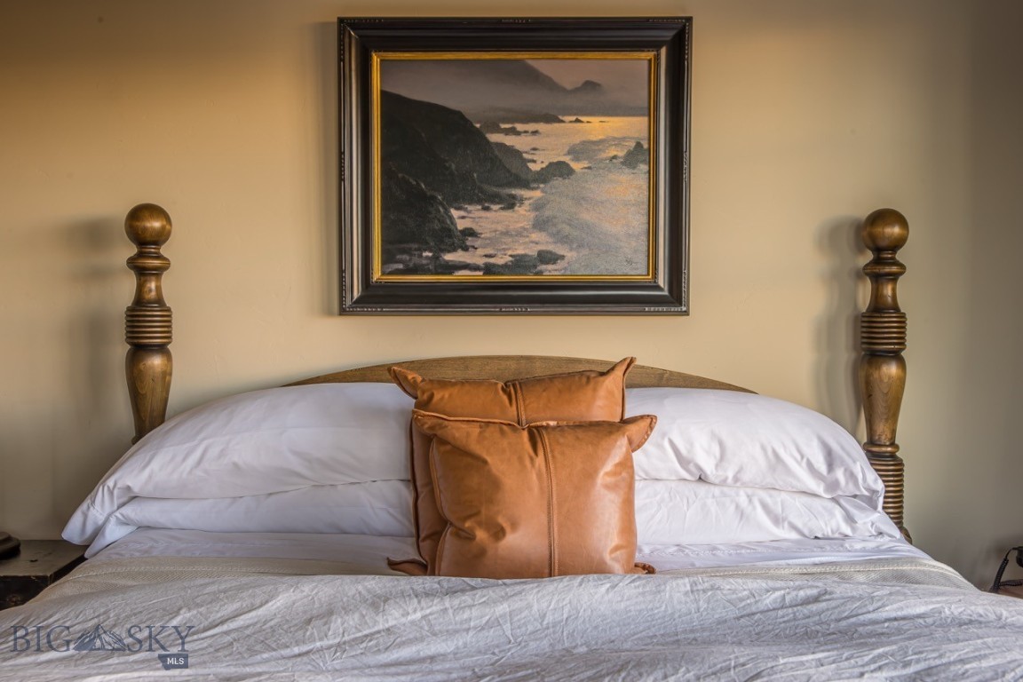 Diamond Hitch Of Ski Moonlight - Residential