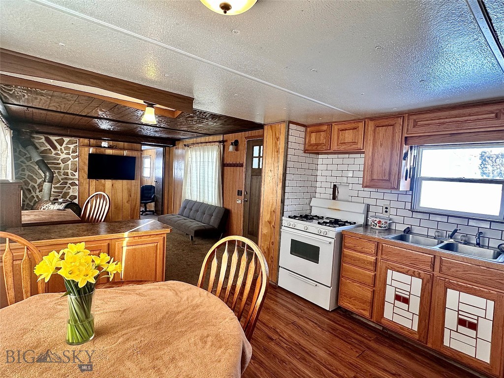 12193 Old Coach Road
