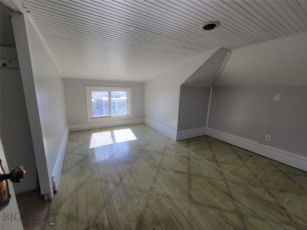 Butte, Montana 59701, United States, 3 Bedrooms Bedrooms, ,2 BathroomsBathrooms,Residential,Pending,61968