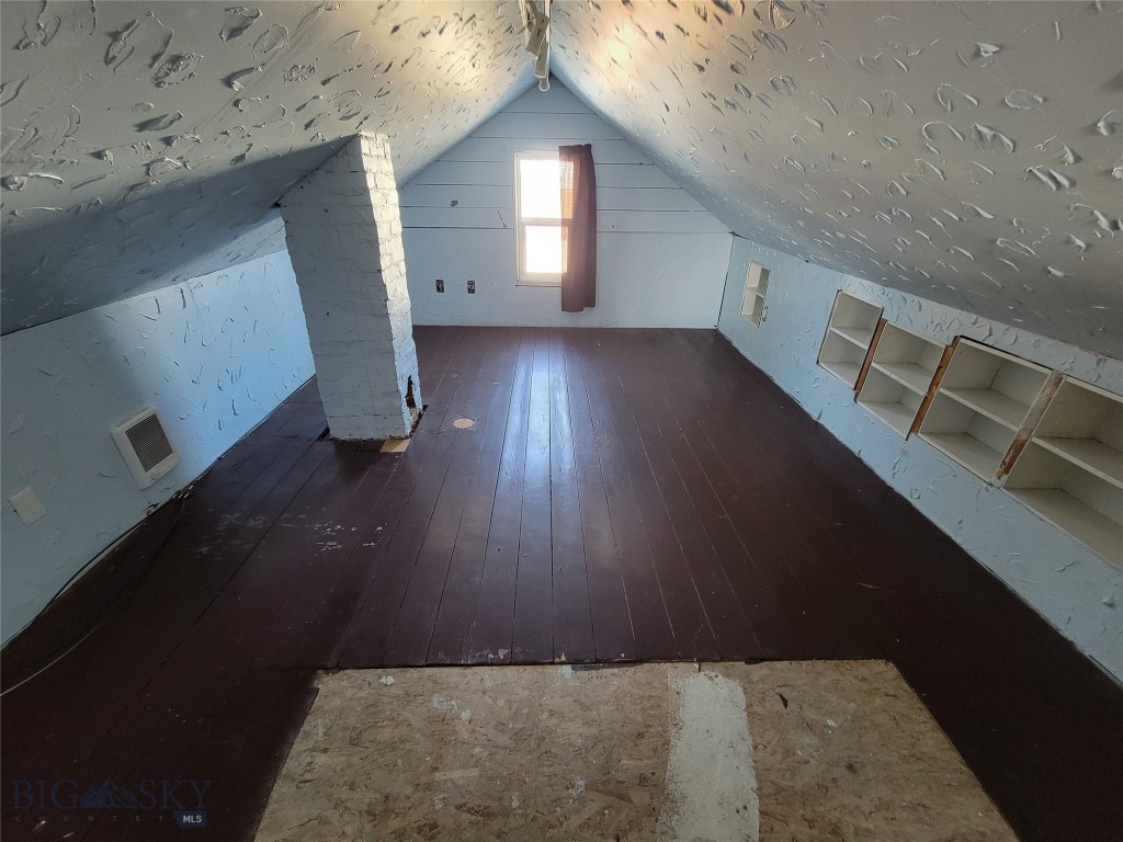 Butte, Montana 59701, United States, 3 Bedrooms Bedrooms, ,2 BathroomsBathrooms,Residential,Pending,61968