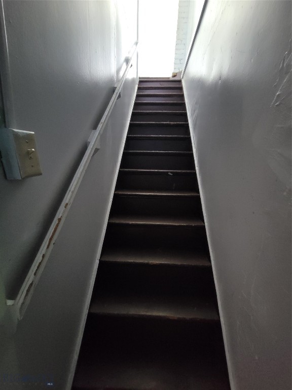 Butte, Montana 59701, United States, 3 Bedrooms Bedrooms, ,2 BathroomsBathrooms,Residential,Pending,61968