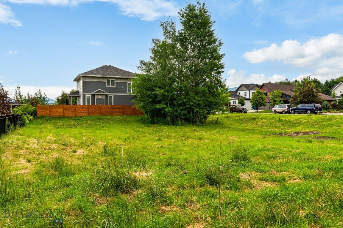 Southbridge - Land