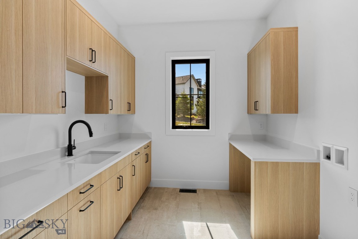 Home 40 - Residential