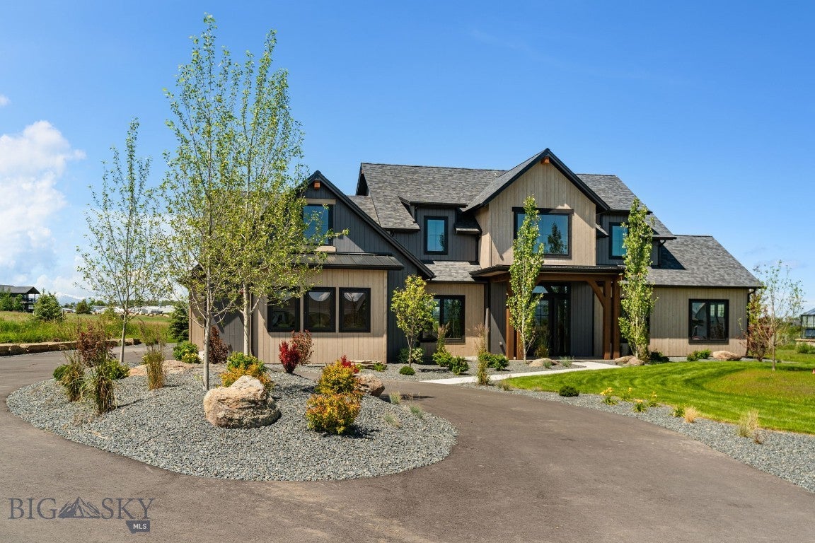 494 Clancy Way