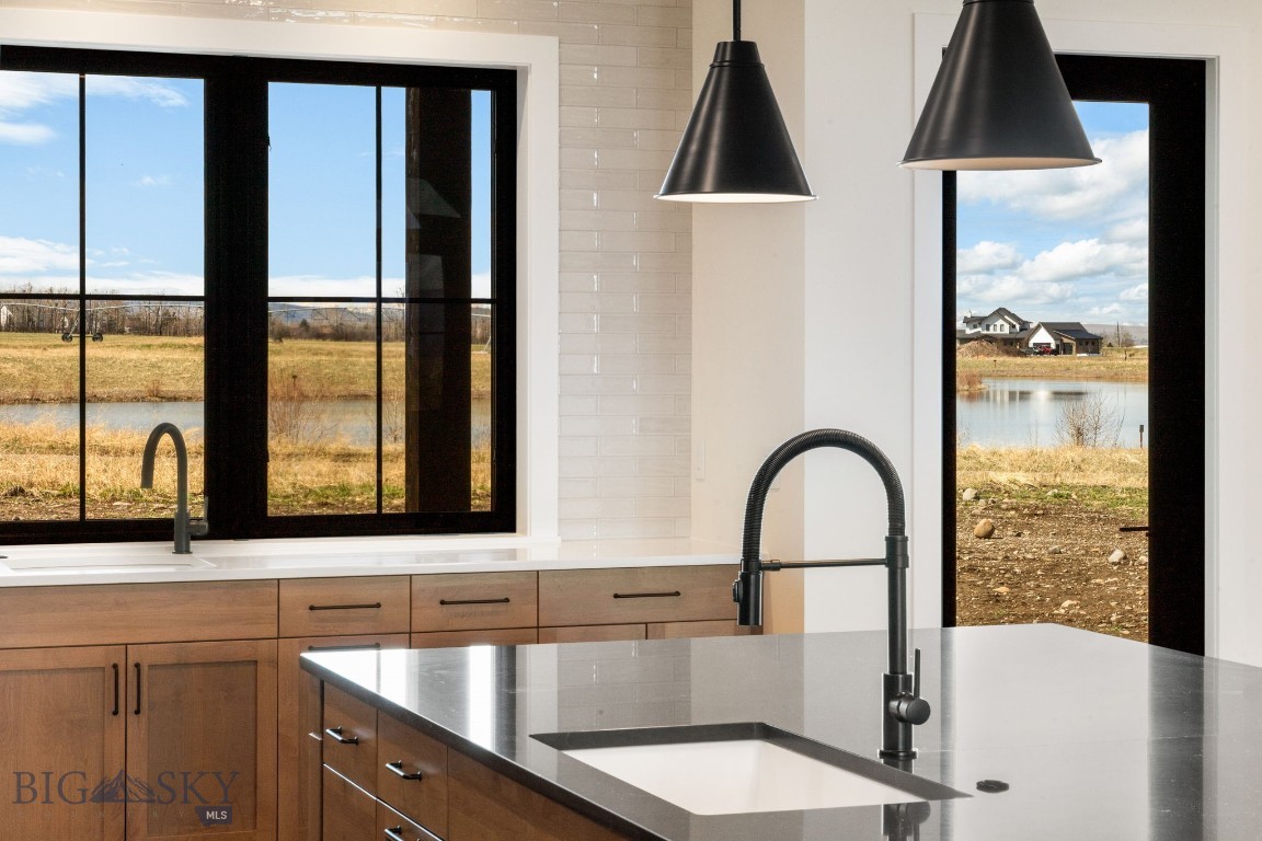 Home 40 - Residential