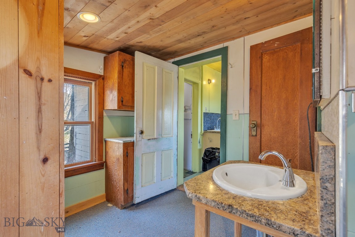 Bozeman, Montana 59718, United States, 3 Bedrooms Bedrooms, ,1 BathroomBathrooms,Land,Contingent,60512