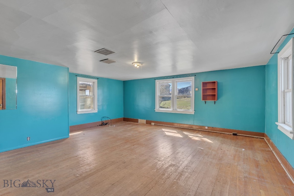 Bozeman, Montana 59718, United States, 3 Bedrooms Bedrooms, ,1 BathroomBathrooms,Land,Contingent,60512