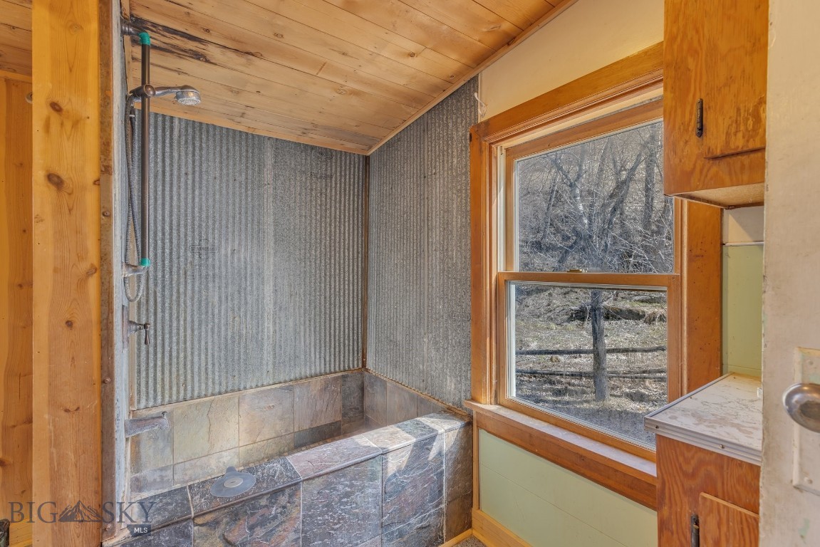 Bozeman, Montana 59718, United States, 3 Bedrooms Bedrooms, ,1 BathroomBathrooms,Land,Contingent,60512